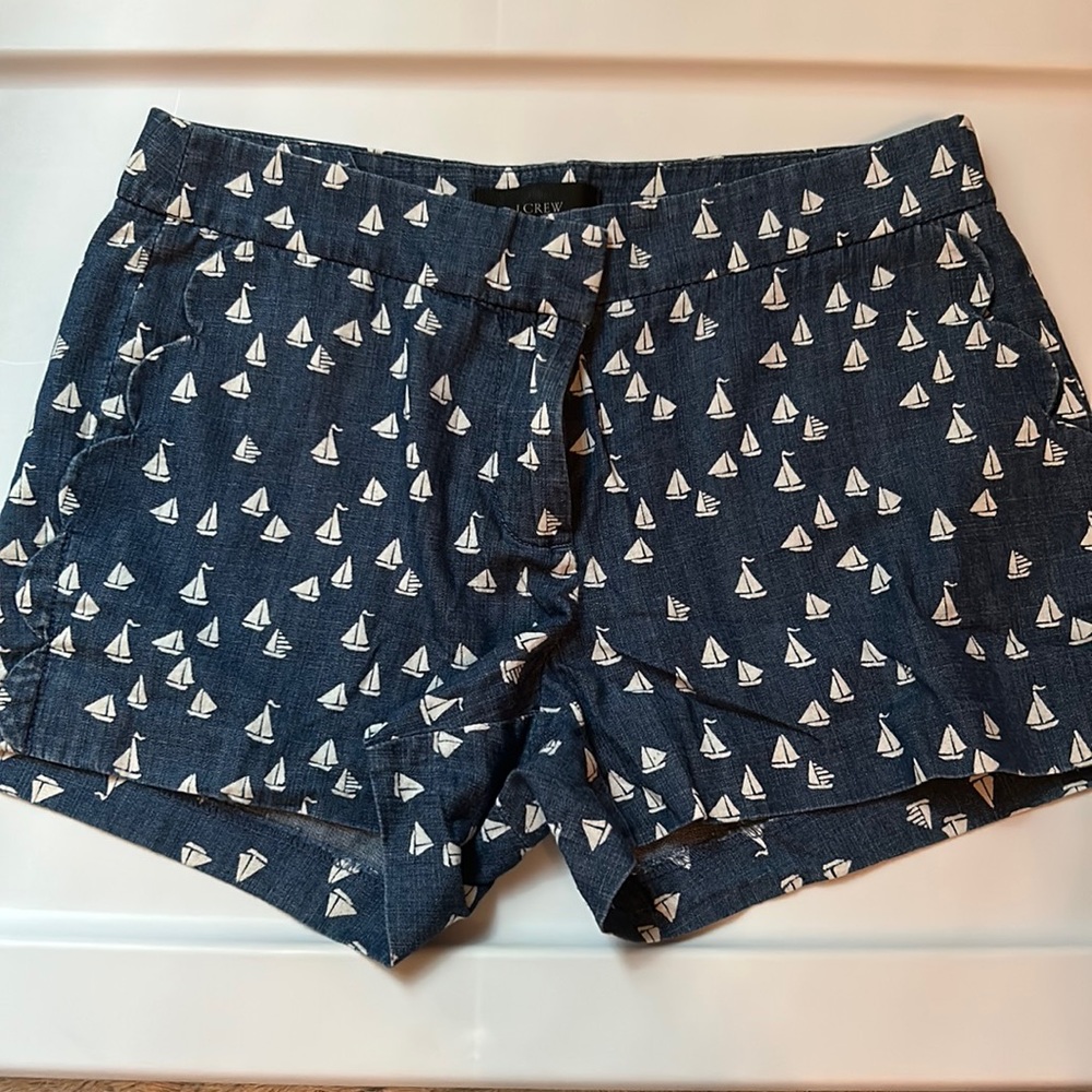 J Crew Navy blue sail boat shorts